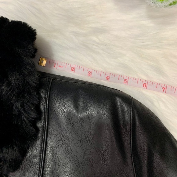 Nuage leather winter coat with fur inside - Picture 12 of 14